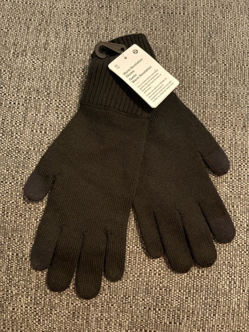 NWT Lululemon Warm Revelation Gloves Black - XS